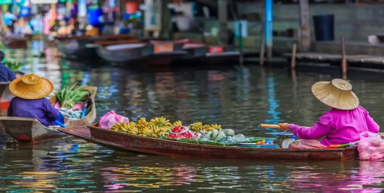 السوق العائم