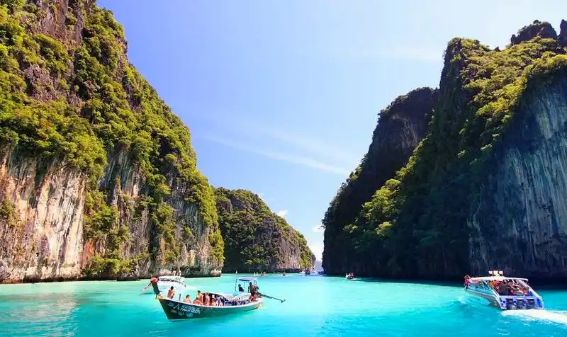 بحيرة وحديقة ايمرلاد